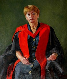 Dr Pauline Turner.  Portrait by Robert Hannaford.